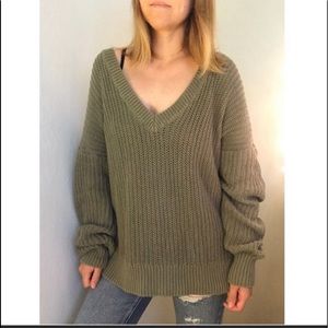 V S PINK BOYFRIEND SWEATER NWT